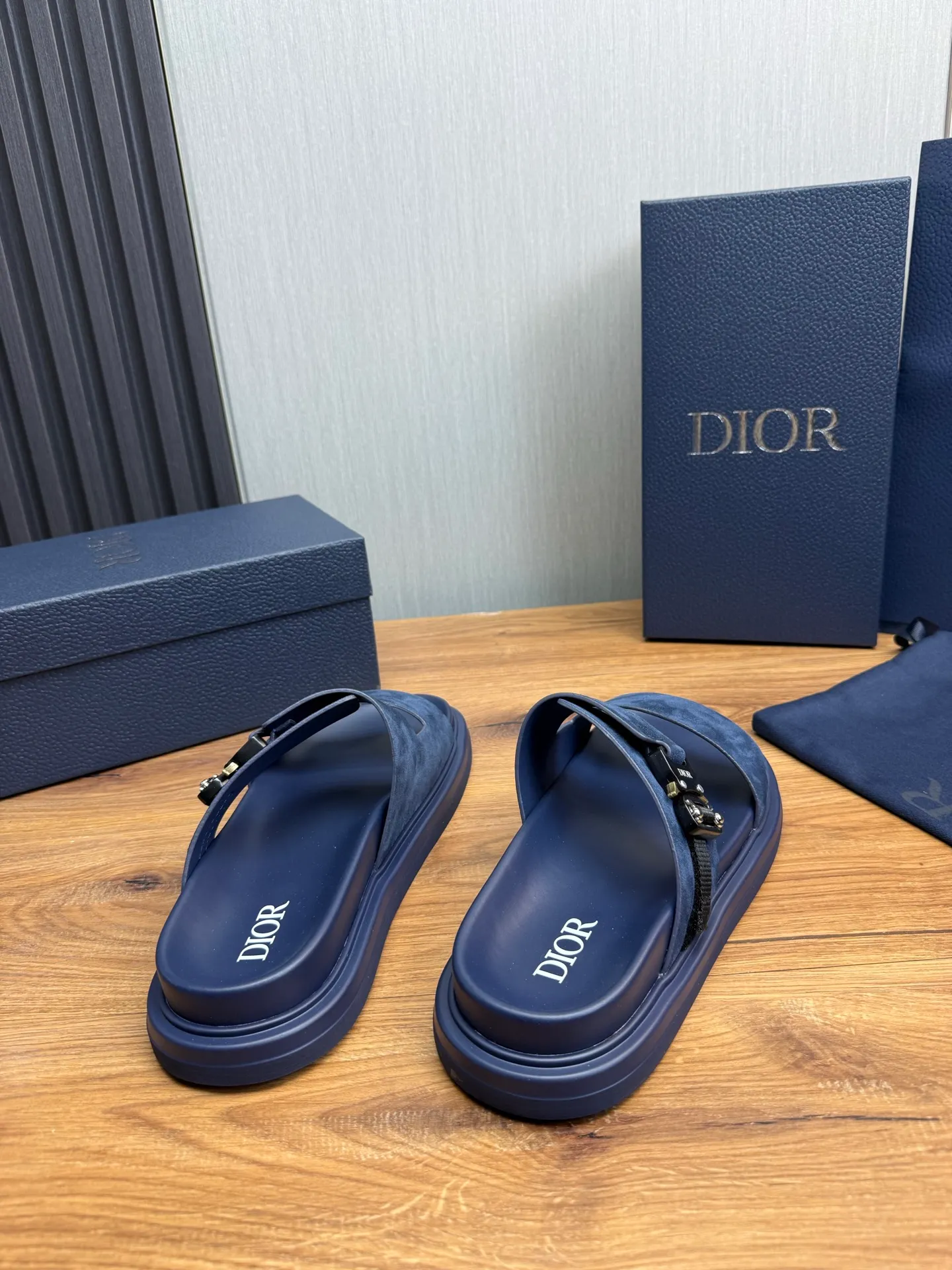 Men's shoes 300💰 Dior. Men's slippers🩴 Official website 1:1 production 38-45 size 45 46 🉑️Customized original material shipped✅